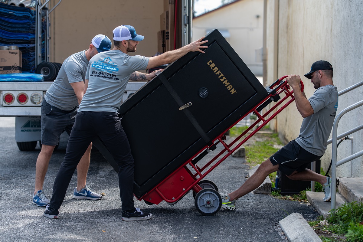 گاوصندوق هتلی: بهترین راه برای حفظ اسناد و اجناس ارزشی